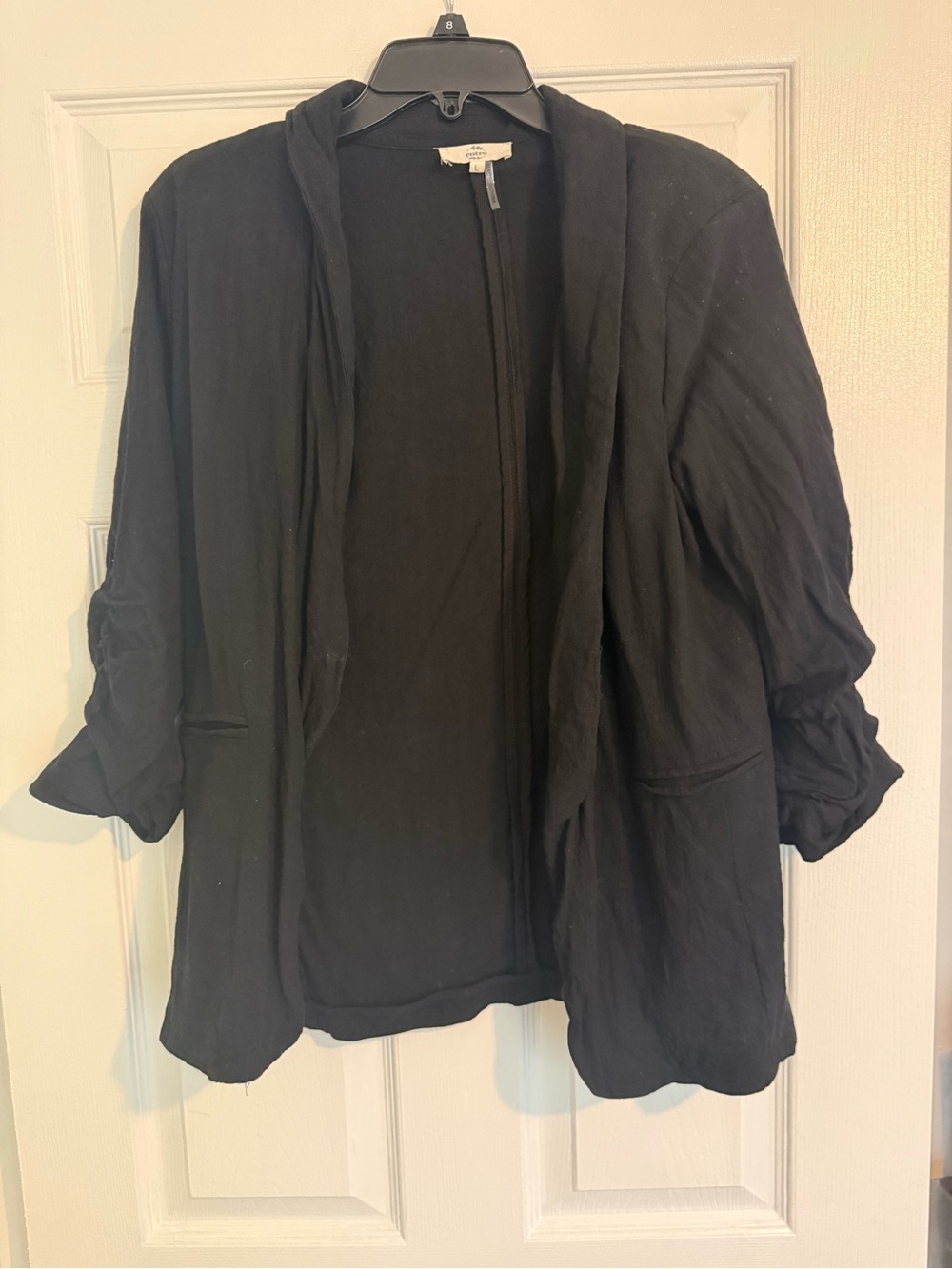 entro Black Open-Front Blazer Jacket